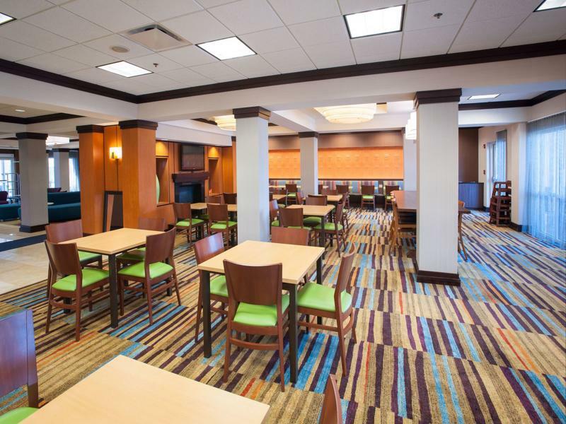 Fairfield Inn & Suites Орандж-Бич Экстерьер фото
